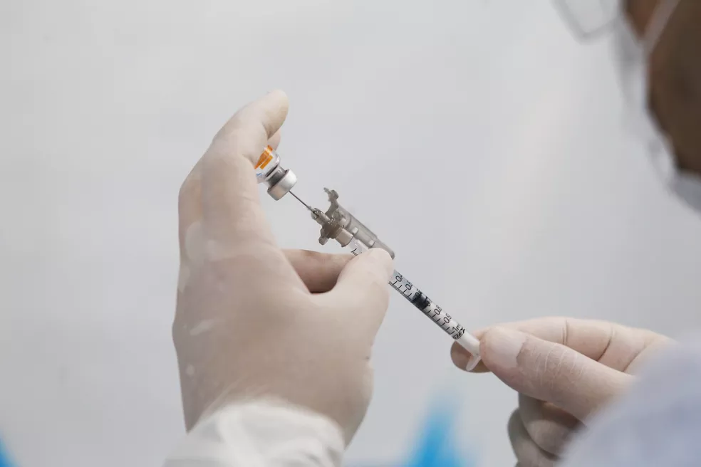 Butantan diz que pode exportar lote extra com 54 milhões de doses da CoronaVac, se o Governo Federal não fizer solicitação