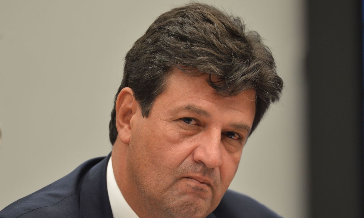 Ex-ministro da Saúde, Mandetta prevê possível megaepidemia no Brasil, em 60 dias