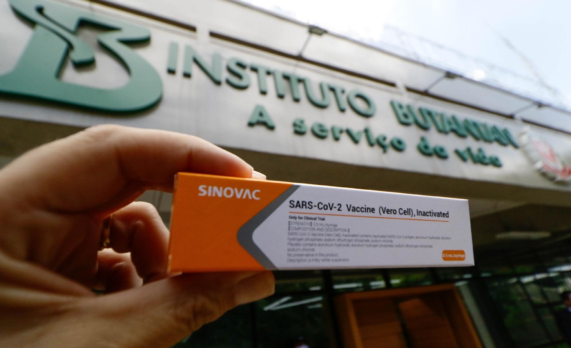 Ministério da Saúde confirma compra de lote extra com 54 mi de doses da CoronaVac