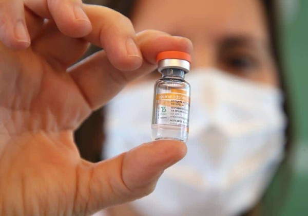 Bahia deve receber mais 230 mil doses de CoronaVac nesta semana, diz Fábio Vilas-Boas