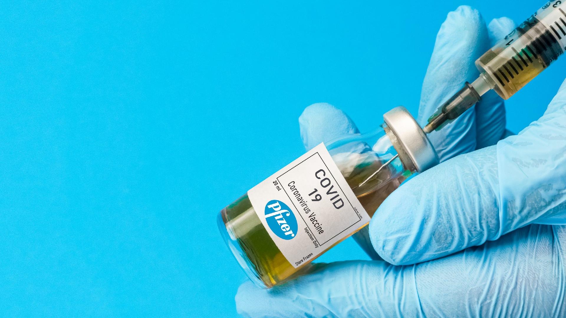 Pfizer e BioNTech testam 3ª dose de vacina contra a Covid-19; reforço visa combater novas cepas do vírus