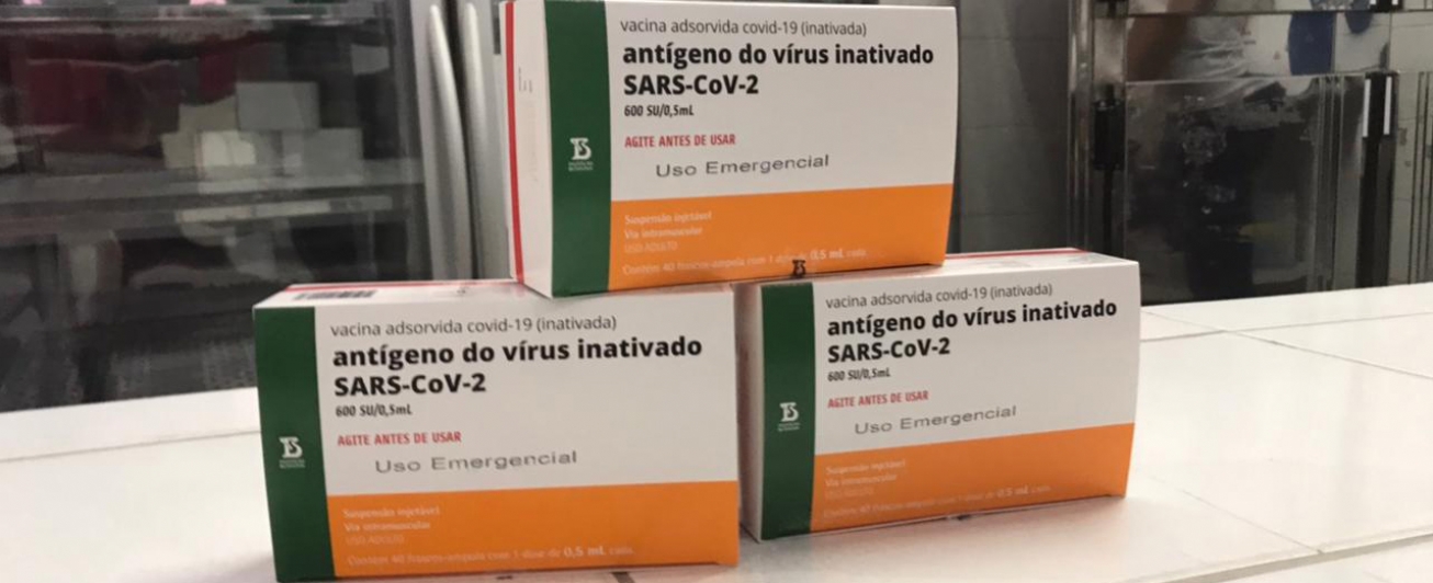 Aplicação da 2ª dose da vacina contra a Covid-19 está garantida para os idosos, em Feira