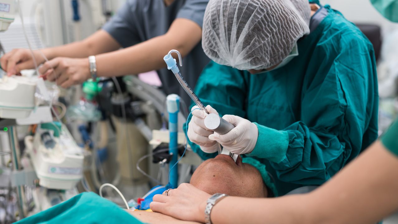 Justiça determina que União forneça kit intubação a hospitais e instituições filantrópicas da Bahia