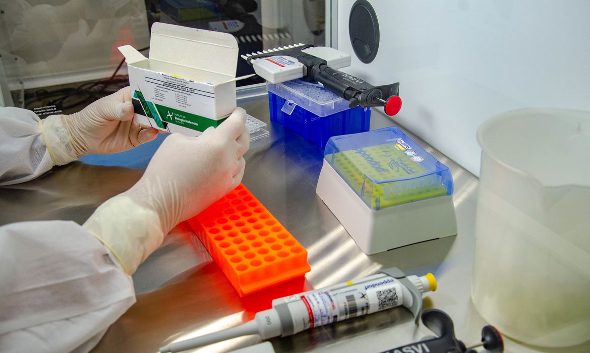 Fiocruz entrega 2,2 milhões de doses de vacinas contra Covid-19; meta é alcançar 100,4 milhões até julho