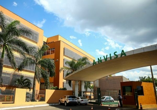 Anvisa aprova uso de coquetel de medicamentos contra o coronavírus