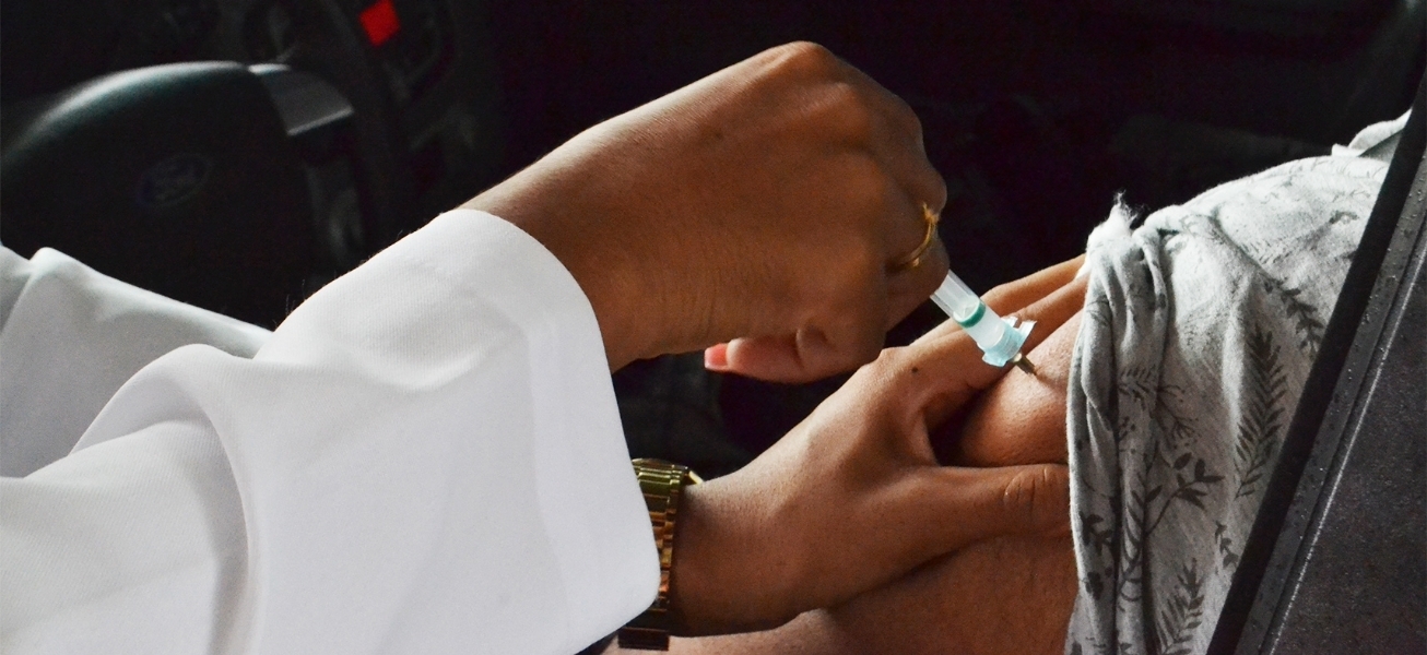 Feira recebe 10.800 doses de imunizantes contra a Covid-19