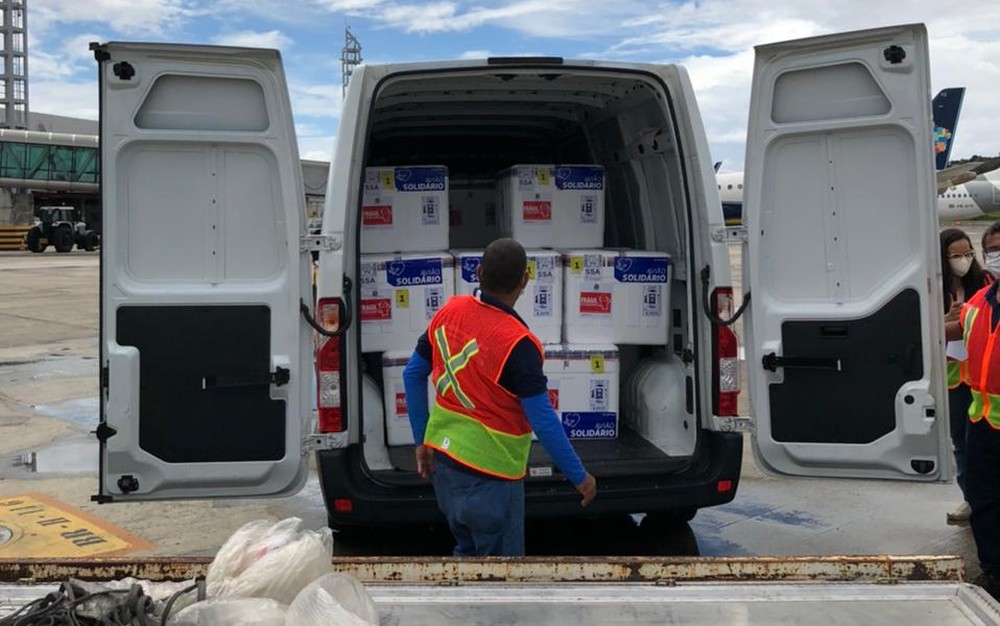Novo lote de vacina contra a Covid-19 chega à Bahia; distribuição será realizada no sábado