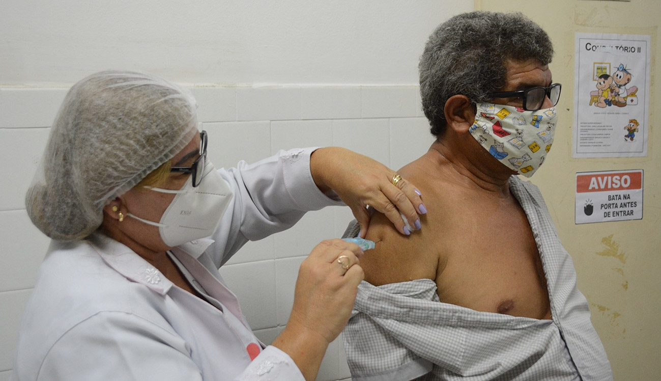 Trabalhadores da Educação a partir de 45 anos podem se vacinar contra a Covid-19