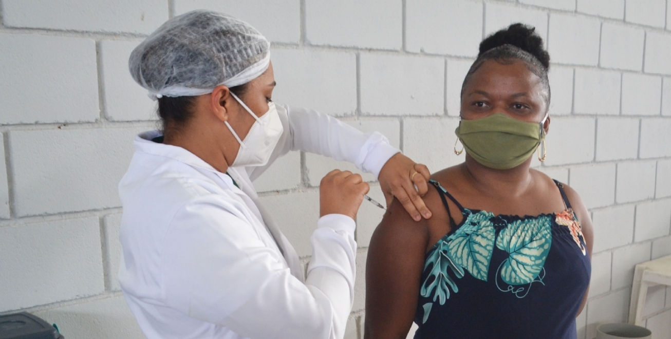 Aplicação da 2ª dose da vacina da Pfizer está em curso, na UniFTC