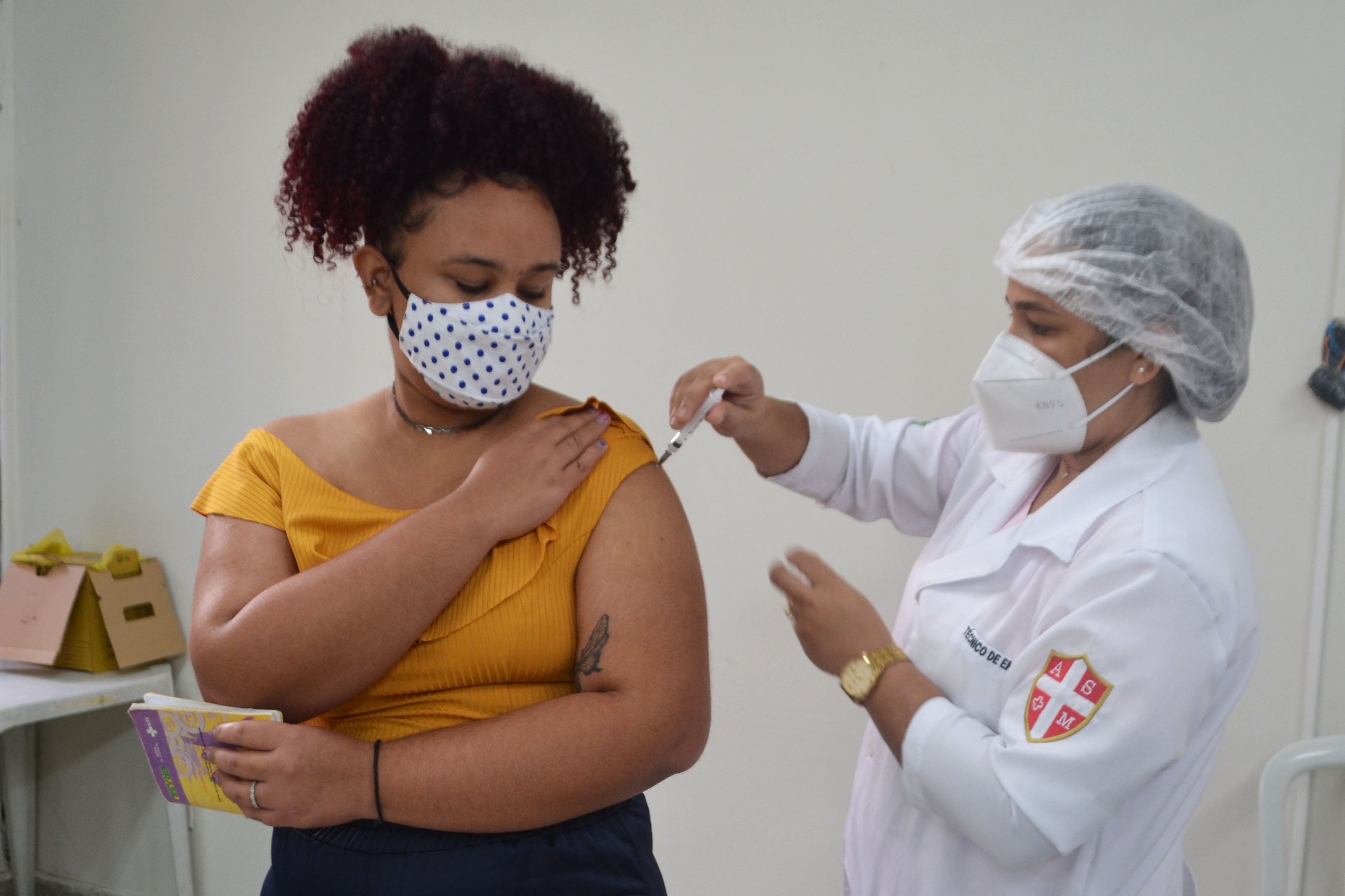 Em Feira, mais de 7 mil pessoas ainda não receberam 2ª dose contra a Covid-19; número preocupa a SMS