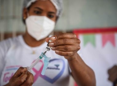 Brasil recebe mais 1,7 milhão de doses da Pfizer; vacinas infantis têm previsão para 2022