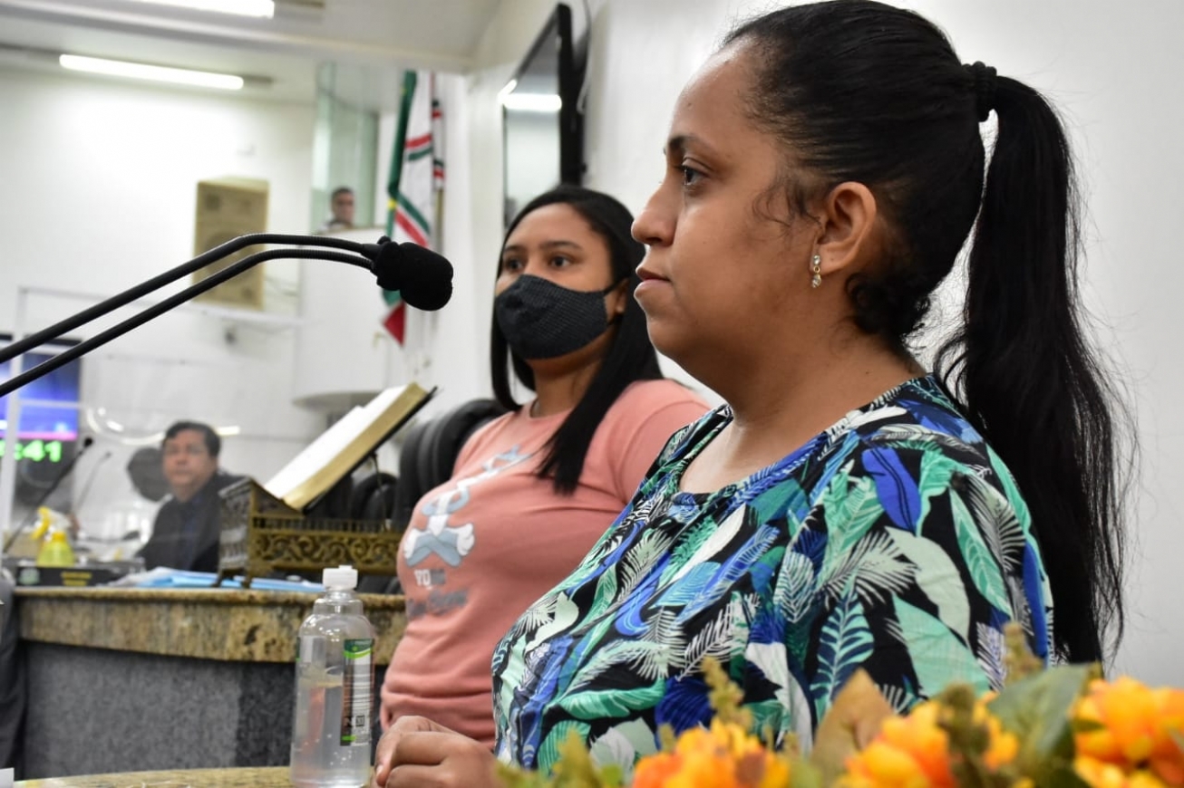 Mães denunciam Prefeitura de Feira de Santana por não cumprir obrigações com crianças com microcefalia