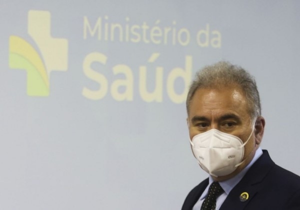 Ministério da Saúde obriga servidores com Covid-19 a trabalhar presencialmente, mesmo com sintomas