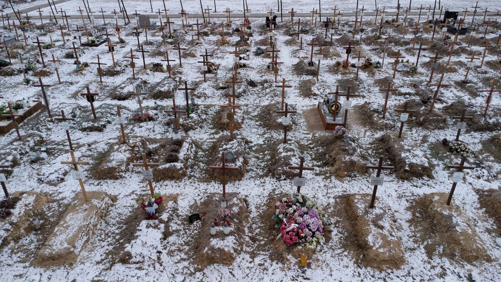 Mundo alcança maior média diária de mortes por Covid-19 em 4 meses
