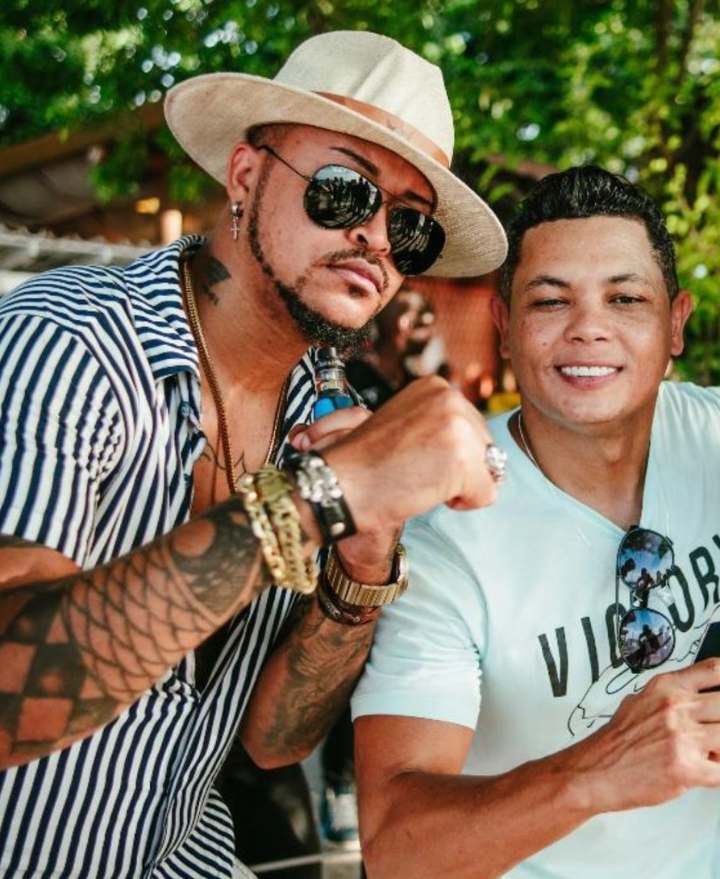 Jaldo Rodrigues faz dueto com Léo Lambassaia em Morro de São Paulo