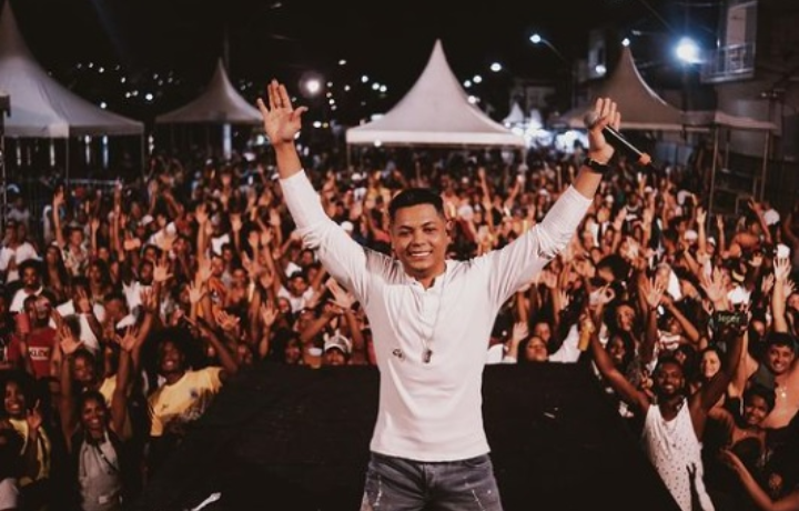 Jaldo Rodrigues fecha a agenda de abril com show no interior da Bahia neste sábado (30