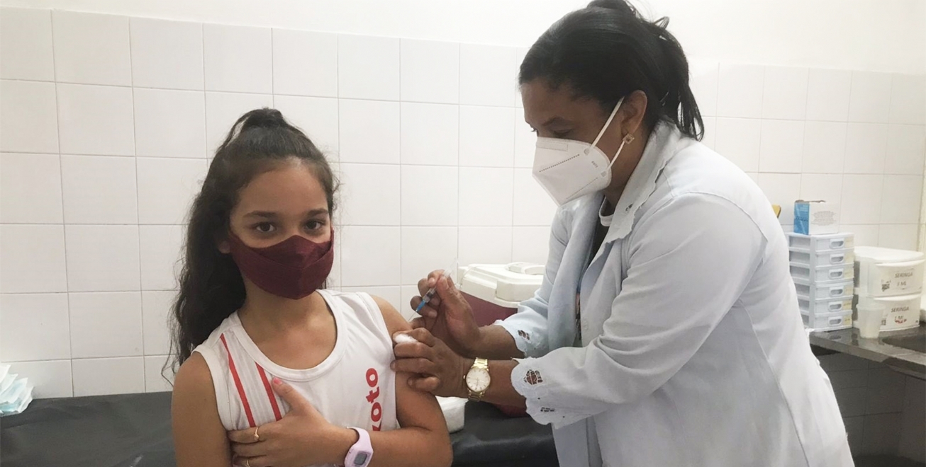 Vacina contra Covid para crianças e adolescentes até 17 anos nesta terça-feira