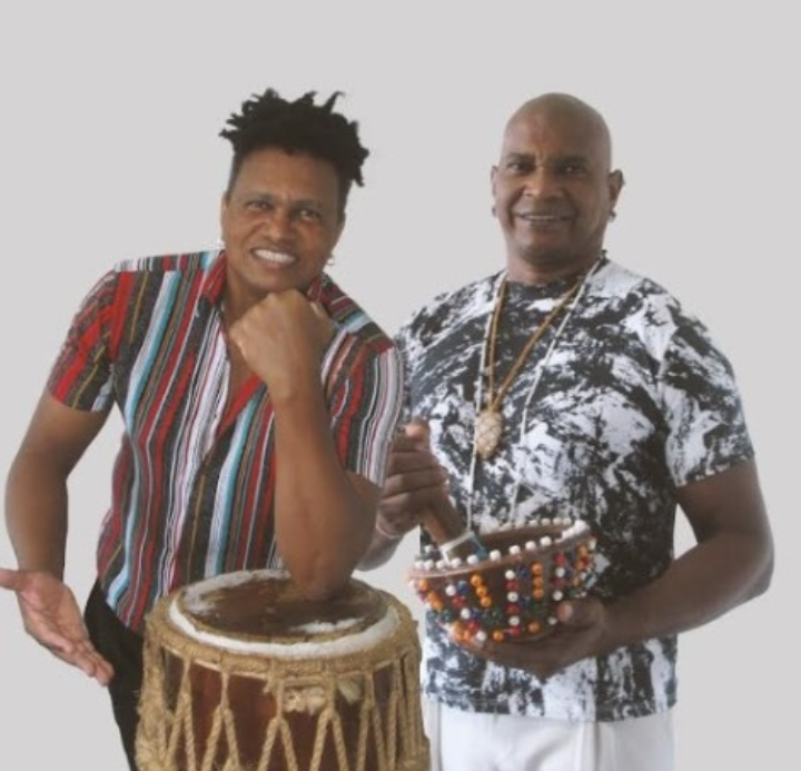 Viola de Doze celebra 20 anos de carreira e promete novidades