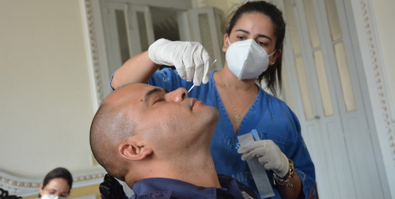 Procura por exame da Covid-19 aumenta em 64% em Feira de Santana