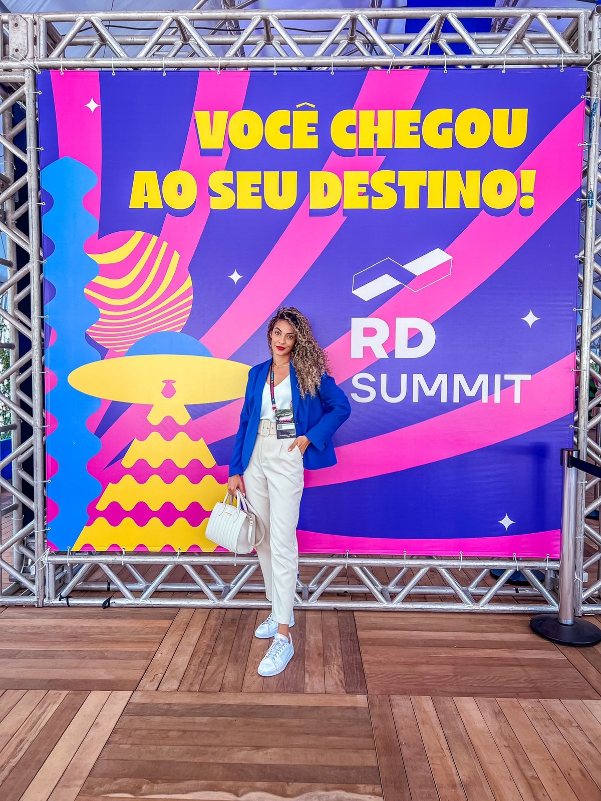 Jéssica Dantas prestigia evento de marketing digital