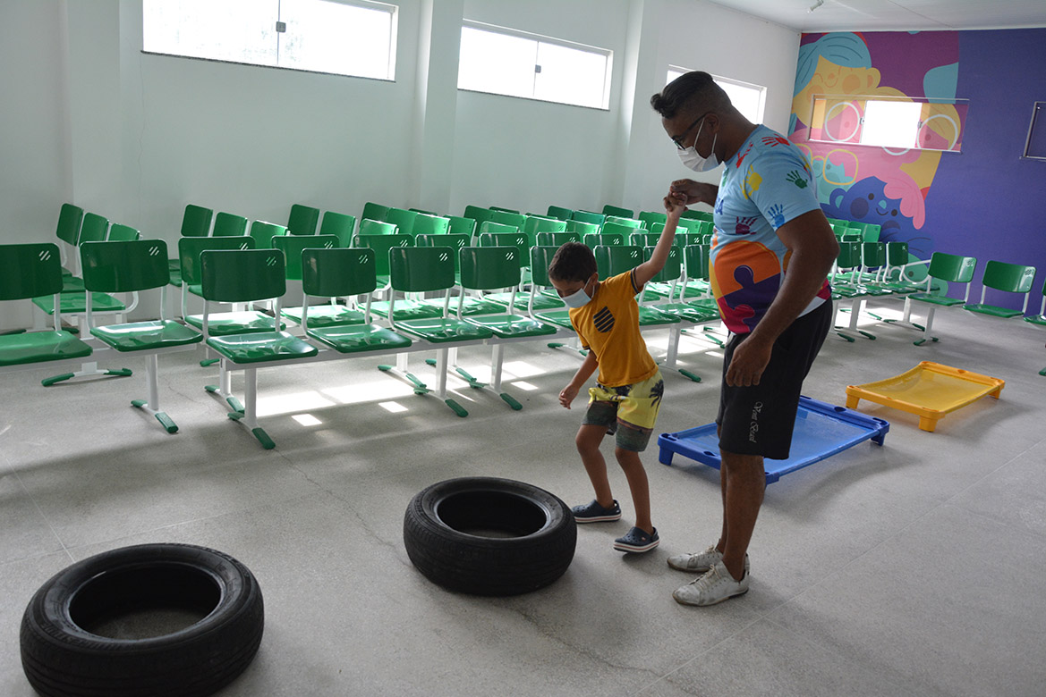 Centro da Pessoa Autista de Feira de Santana realiza renovação de matrícula