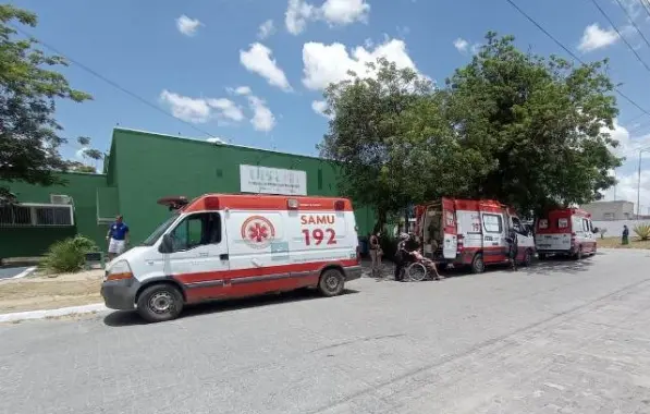 Feira: Por não conseguirem atendimentos em outras unidades, pacientes lotam a UPA do HGCA