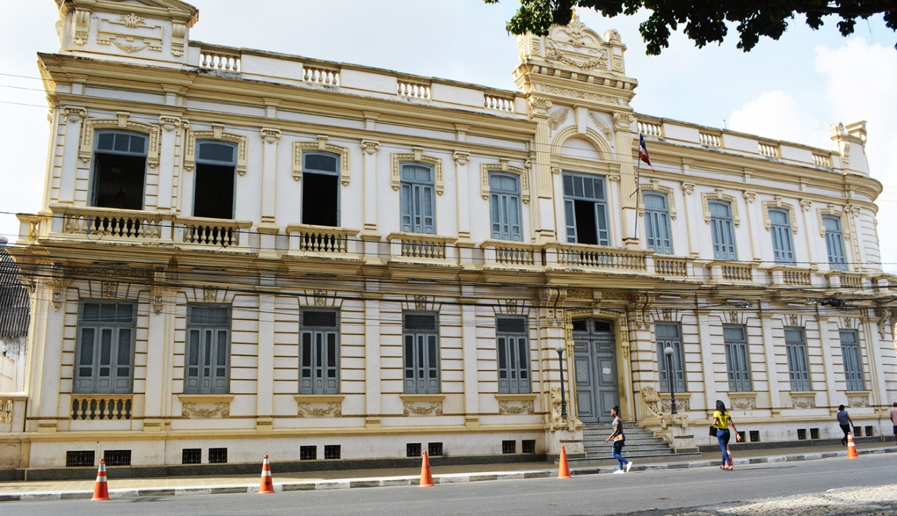Hoje é o último dia de inscrição no processo seletivo para 486 vagas na Prefeitura