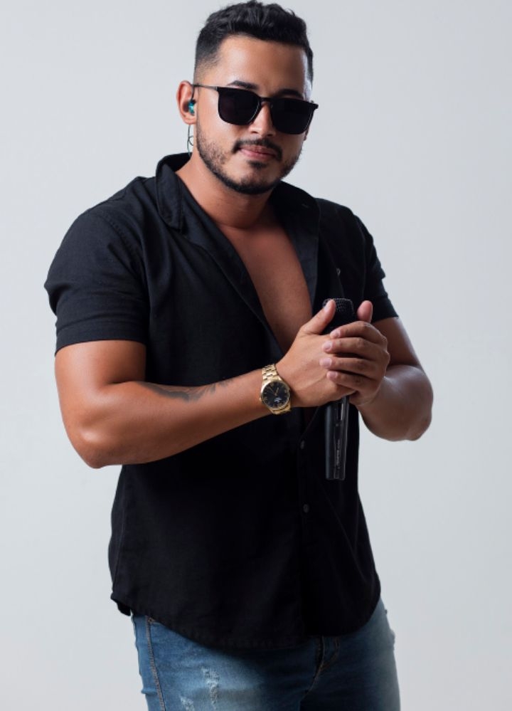 Revelação da sofrência na Bahia, cantor Jeffinho lança CD e single