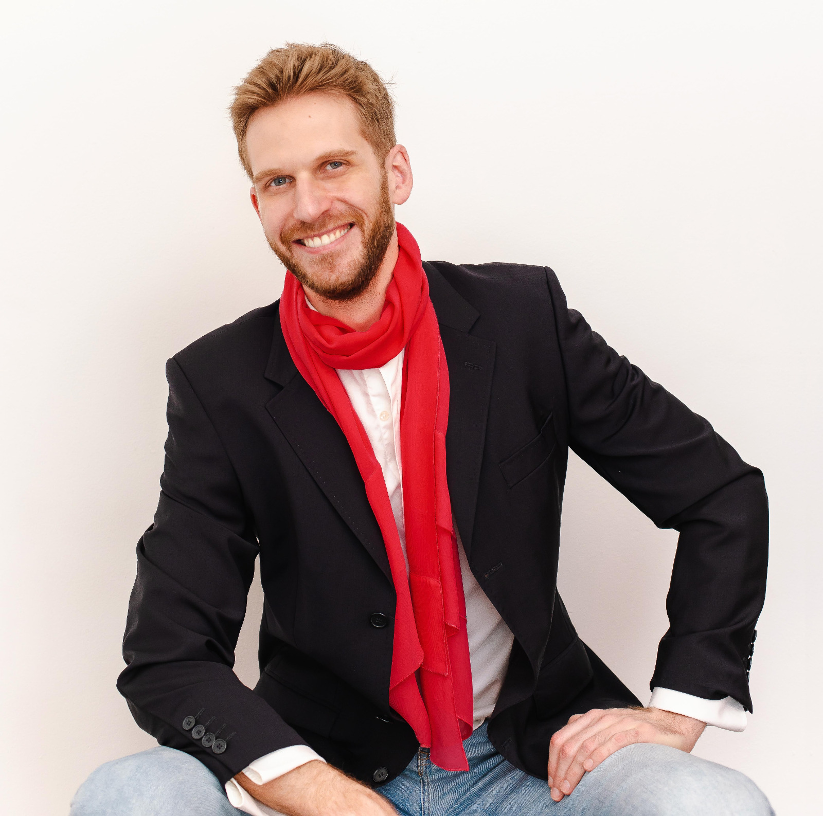 Comédia stand-up de Paul Cabannes - o francesinho debochado da internet - será apresentada em Itabuna e Feira de Santana