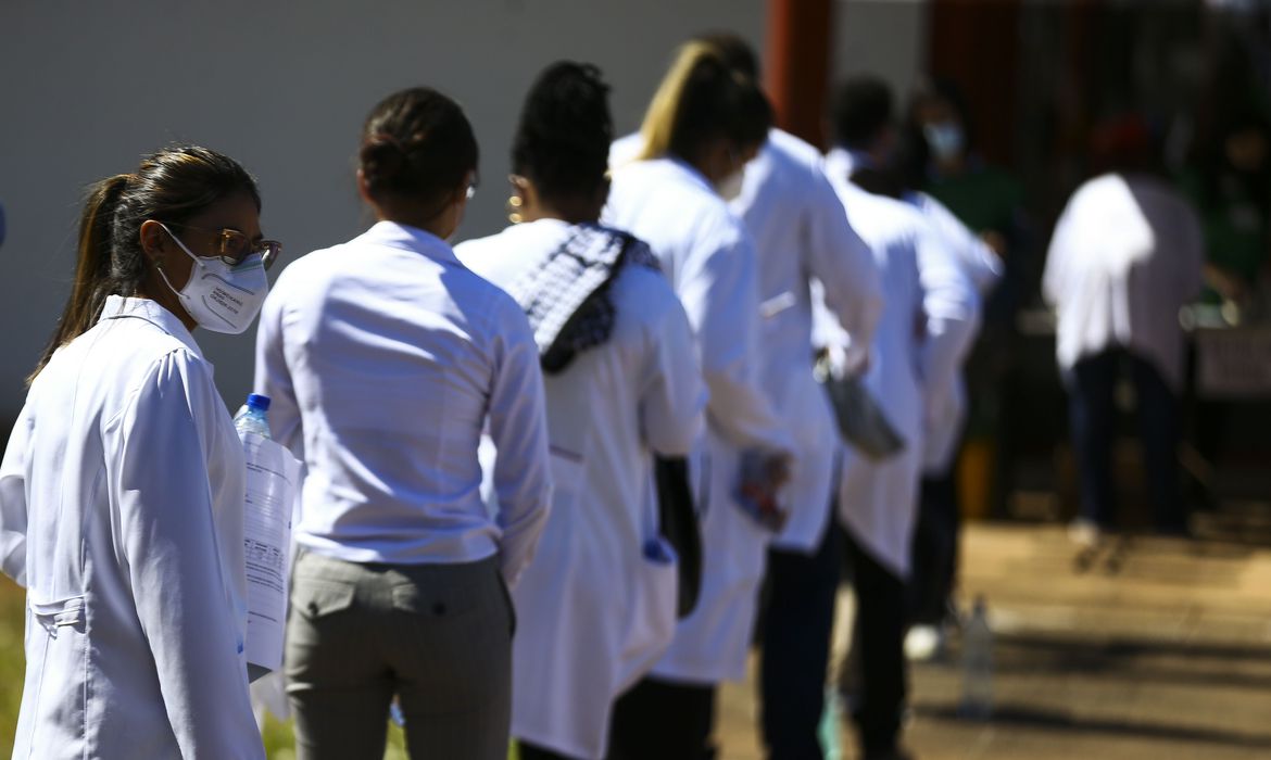 Ministério da Saúde amplia para 6 mil número de vagas do Mais Médicos