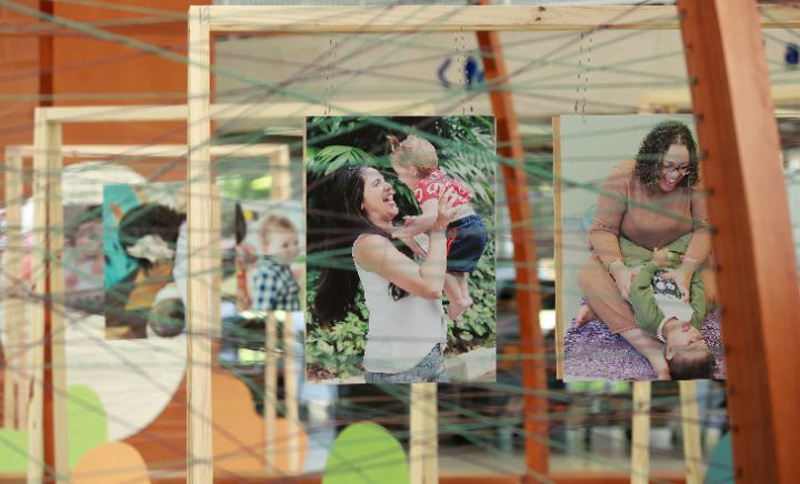 Natura realiza exposição em celebração ao dia das mães 