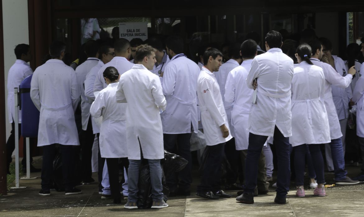 Prazo para inscrição no Programa Mais Médicos termina nesta quarta-feira (31)