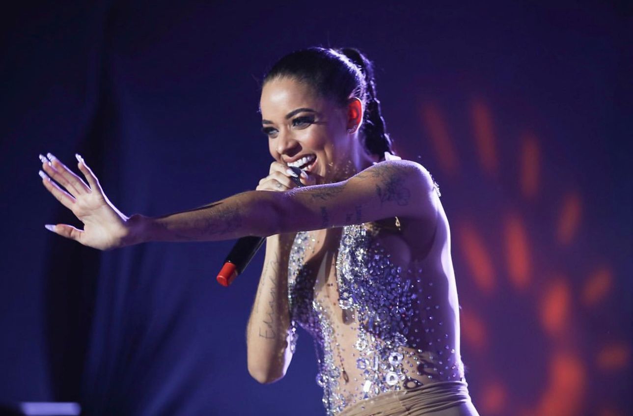 Anna Catarina abre 10 horas de arrocha