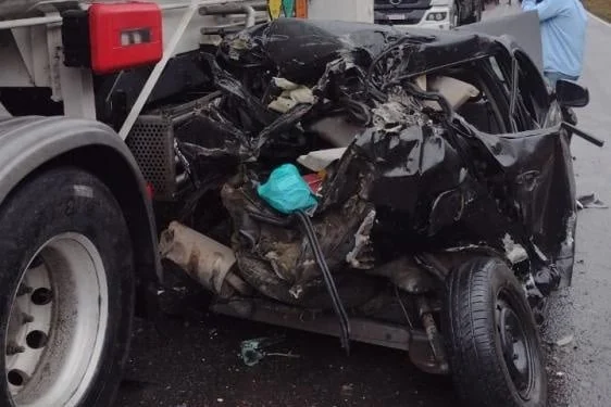 Cantor e compositor feirense Roberto Kuelho sofre grave acidente na BR-324