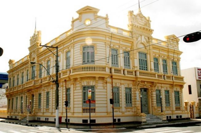 Prefeitura de Feira convoca candidatos aprovados no REDA para secretaria de Desenvolvimento Social