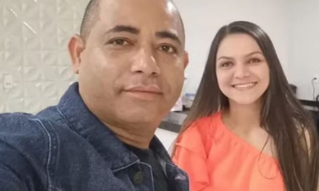 Cantora de forró e marido morrem afogados dentro de carro, ao tentarem cruzar ponte, no Ceará