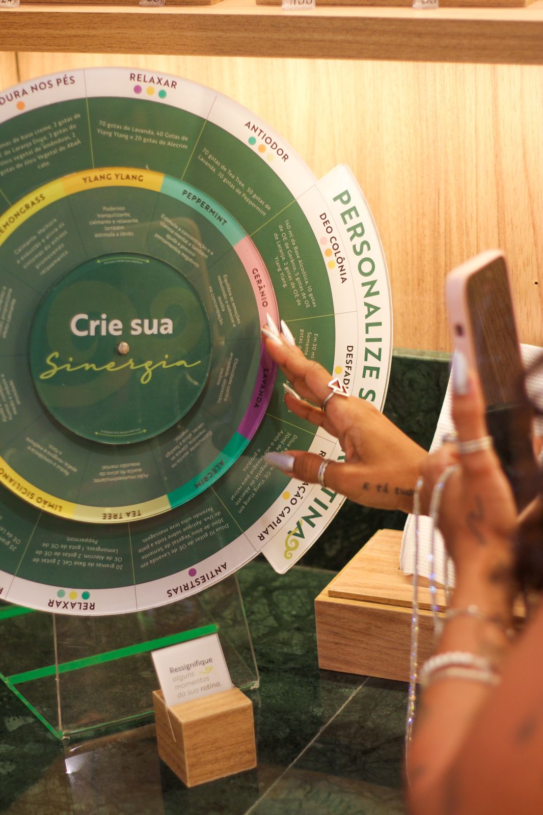 Acqua Aroma apresenta novo visual das suas lojas, com foco na experiência sensorial do cliente