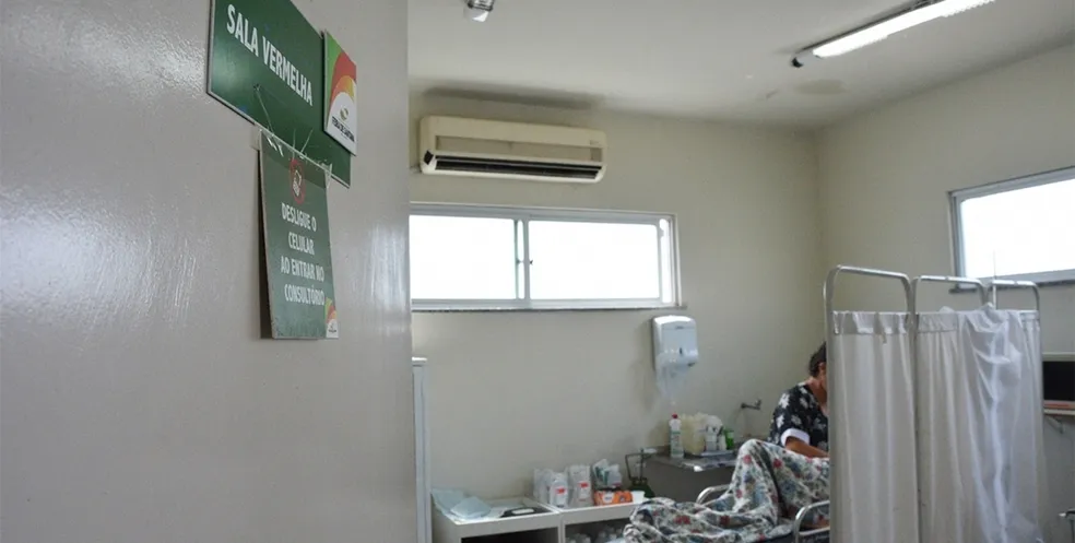 Fila da regulação com 43 pacientes nesta sexta (10), em Feira de Santana