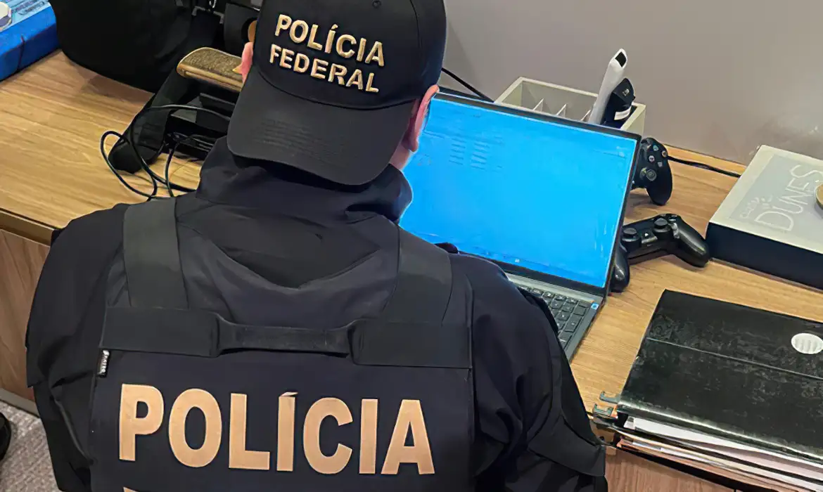 PF investiga fraudes em sistema de vacinação do Ministério da Saúde; inquérito envolve Bolsonaro
