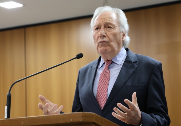 Ministério da Justiça irá revisar registros de CACs a partir de 2025, após homem matar pai, irmão e dois PMs