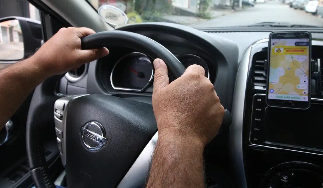 Uber defende no STF que não há vínculo de emprego com motoristas