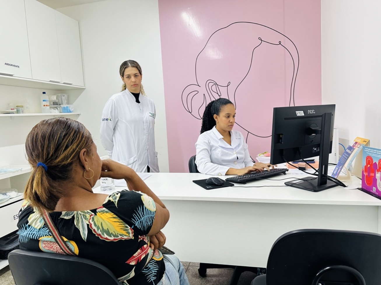 Mutirão ginecológico reforça prevenção ao câncer de colo de útero em Feira