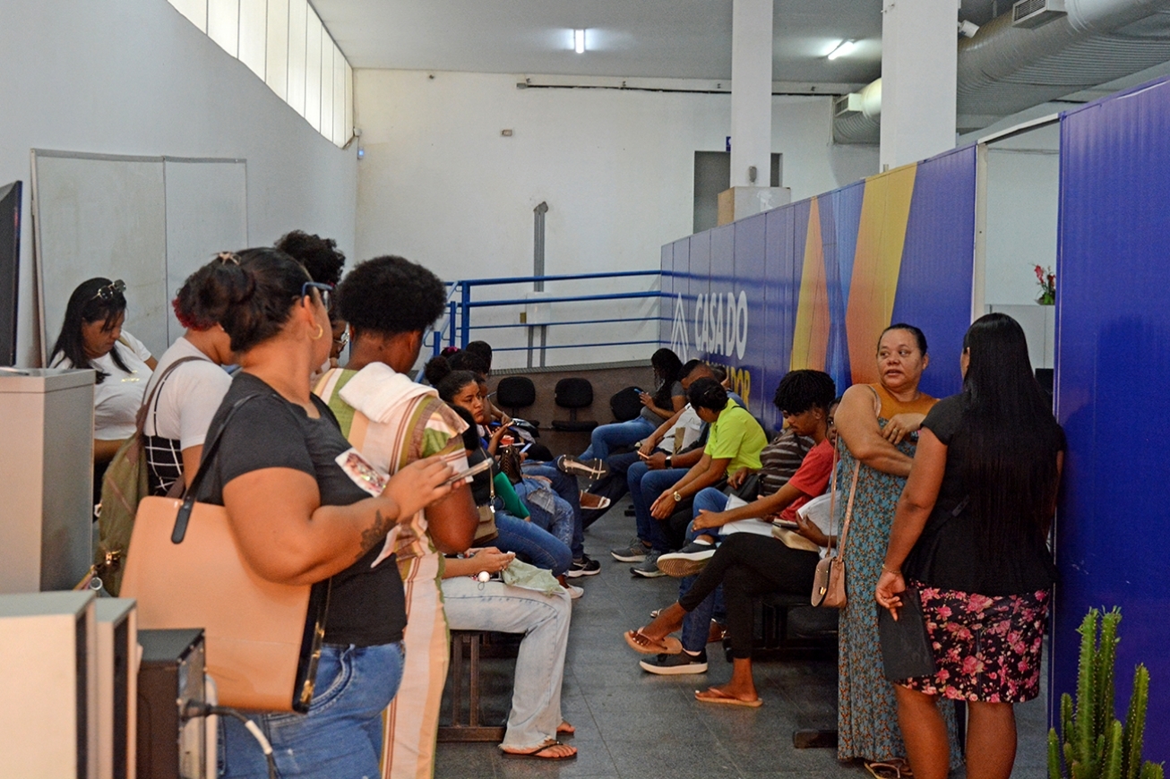 Casa do Trabalhador oferece 196 vagas de emprego e cursos gratuitos de capacitação