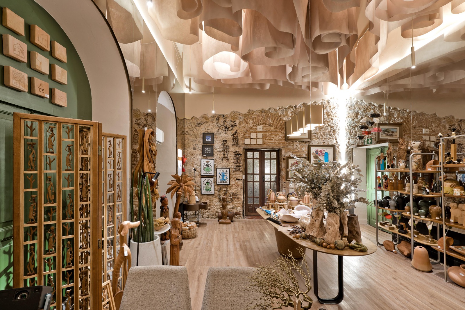 Sustentabilidade em cena: projeto de galeria na CASACOR Bahia 2025 reaproveita elementos e valoriza o design consciente