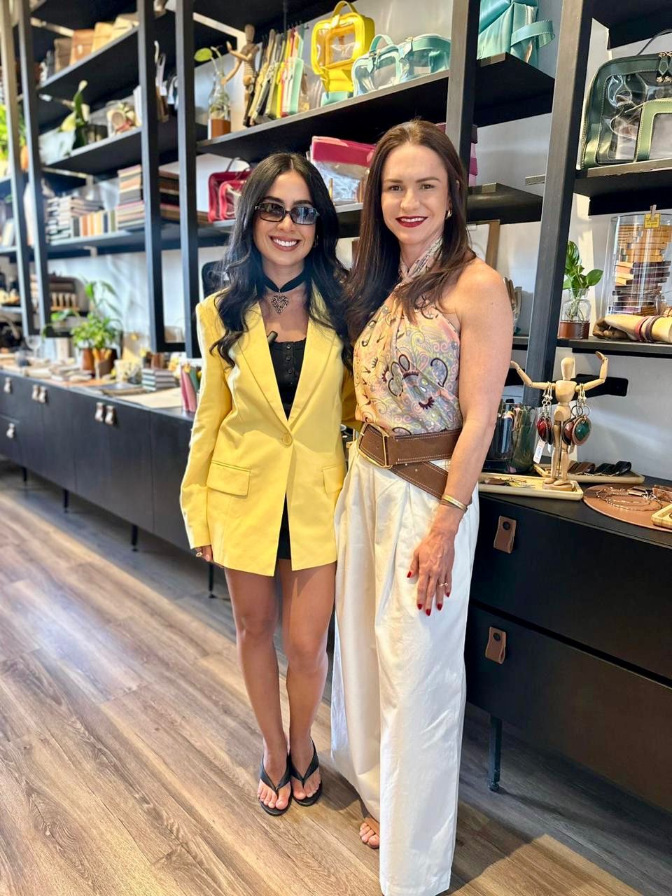 Ateliê 2 lança peça exclusiva em parceria com a influenciadora Rebecca Brelaz