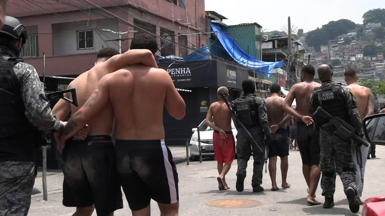 Em reunião de emergência com ministros, Lula avalia decretar GLO no Rio de Janeiro