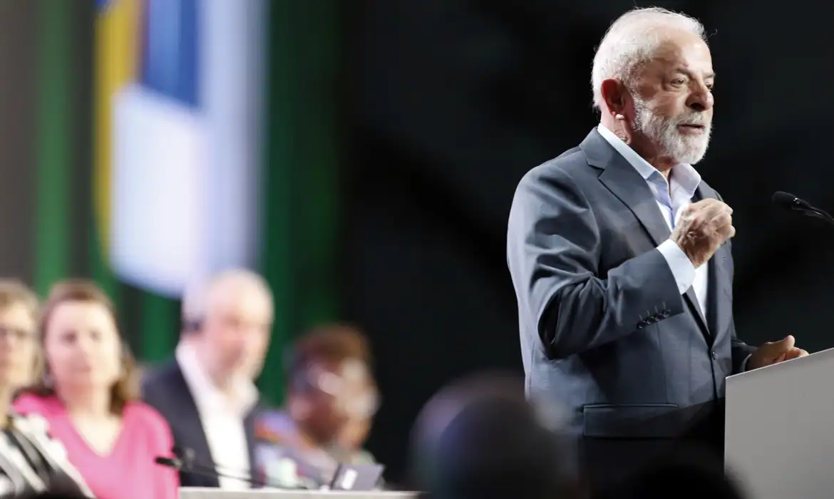 Emergência climática é uma crise da desigualdade, diz Lula, na abertura da COP30