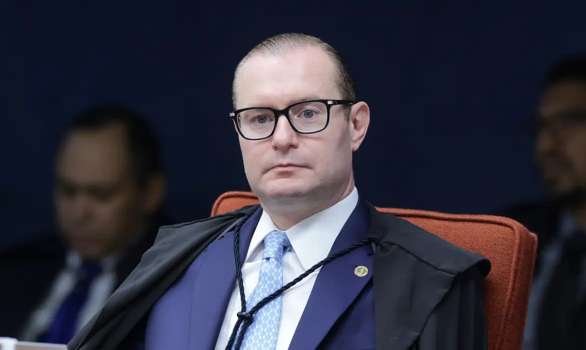 STF forma maioria e mantém condenação de Bolsonaro e aliados