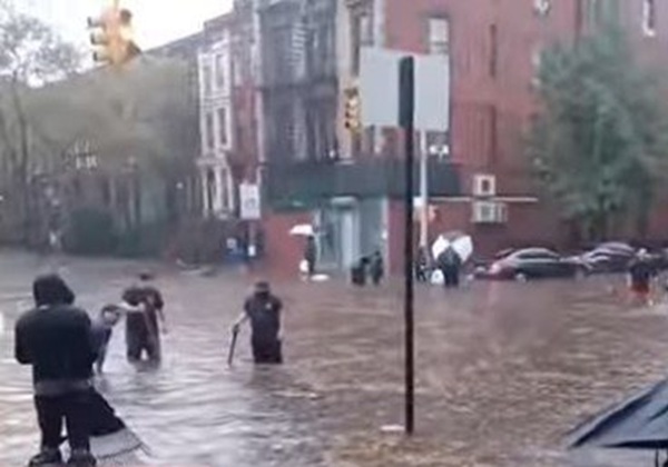 Tempestade histórica deixa mortos e causa alagamentos em Nova York