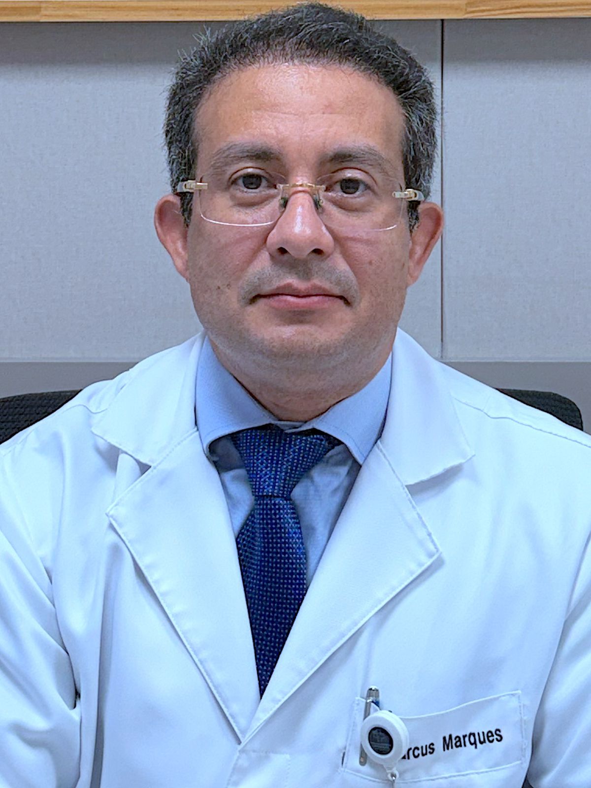 Cirurgia endoscópica da coluna avança como alternativa menos invasiva para dor crônica, afirma especialista da Clínica Álgos